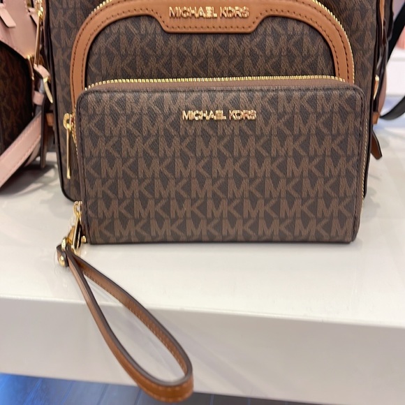 Michael Kors MK Signature Large Flat Multi-Function Phone Case Wallet Wristlet - Picture 2 of 16